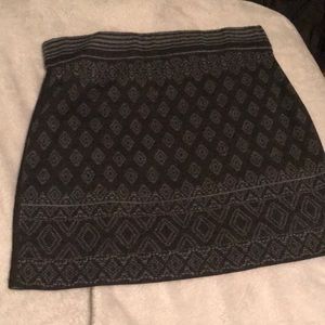 Black and grey patterned mini skirt